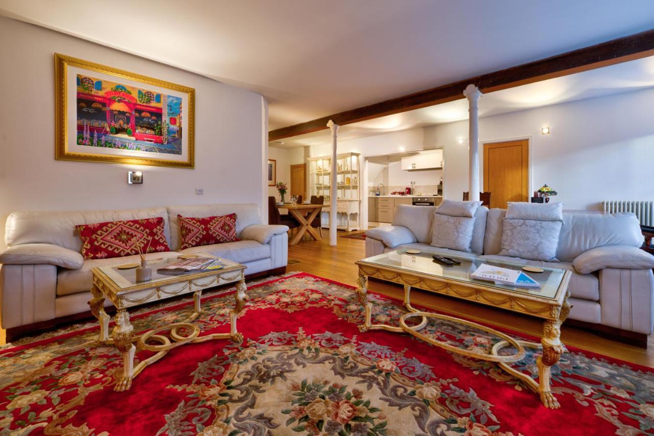Stylish Town Centre Stay - 2-Bed Luxury Suite With Wifi Stamford Exterior photo