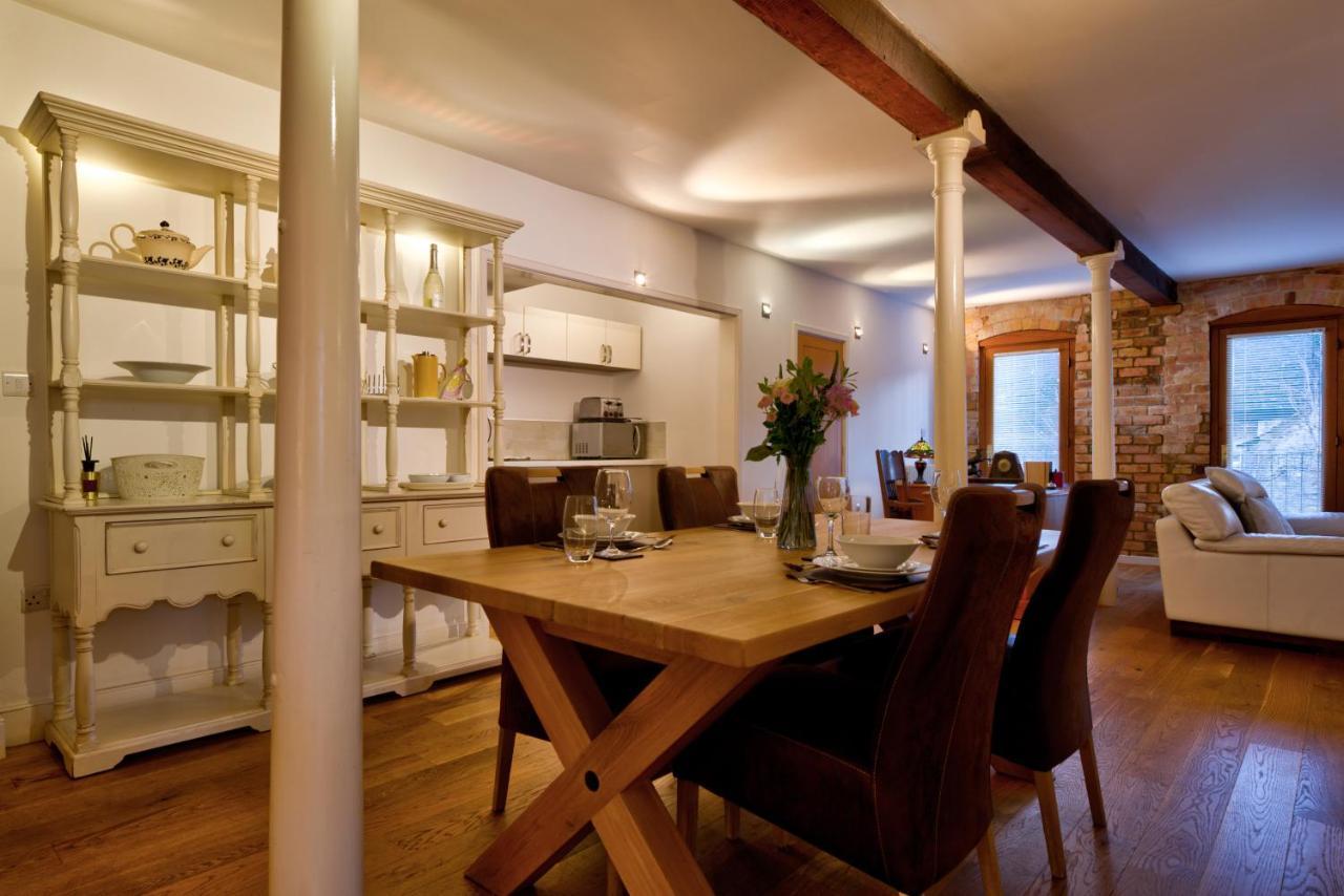 Stylish Town Centre Stay - 2-Bed Luxury Suite With Wifi Stamford Exterior photo
